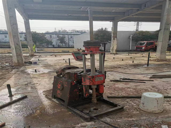 青秀袖阀管小导管注浆加固施工工艺