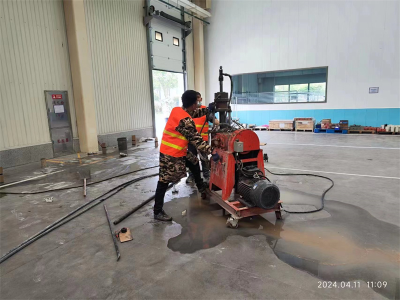 青秀厂房地面下沉塌陷注浆加固施工